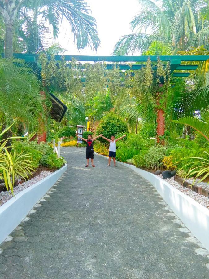 סמאל Paradise Island Park & Beach Resort מראה חיצוני תמונה